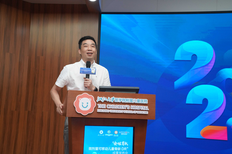 汪启东_副本.jpg 汪启东_副本.jpg